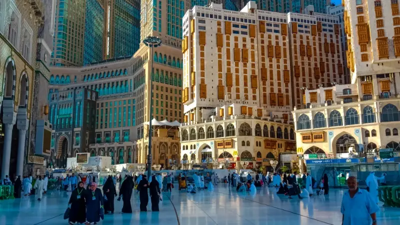 أسواق ومطاعم
